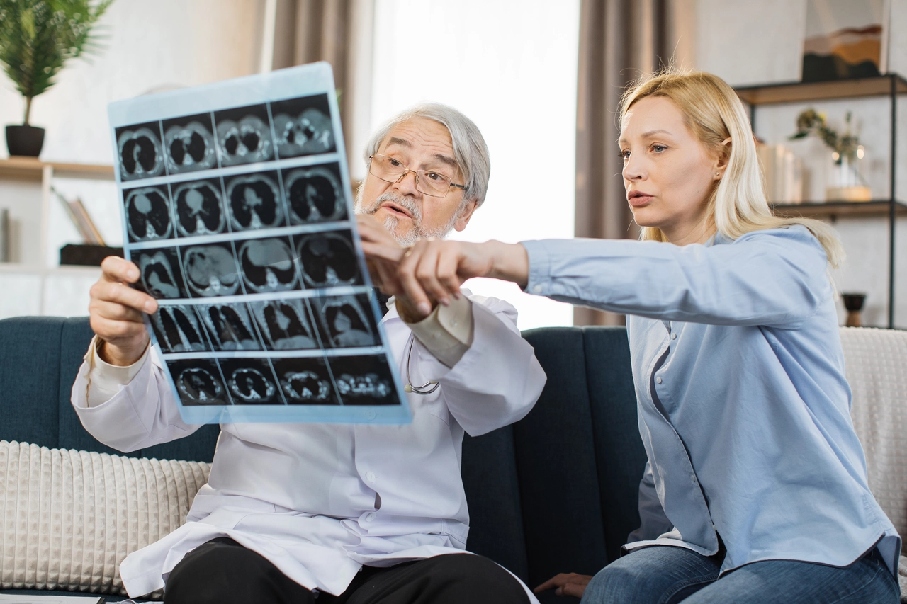 Se hai polmoniti ricorrenti non ignorare questo sintomo: potrebbe essere la causa nascosta